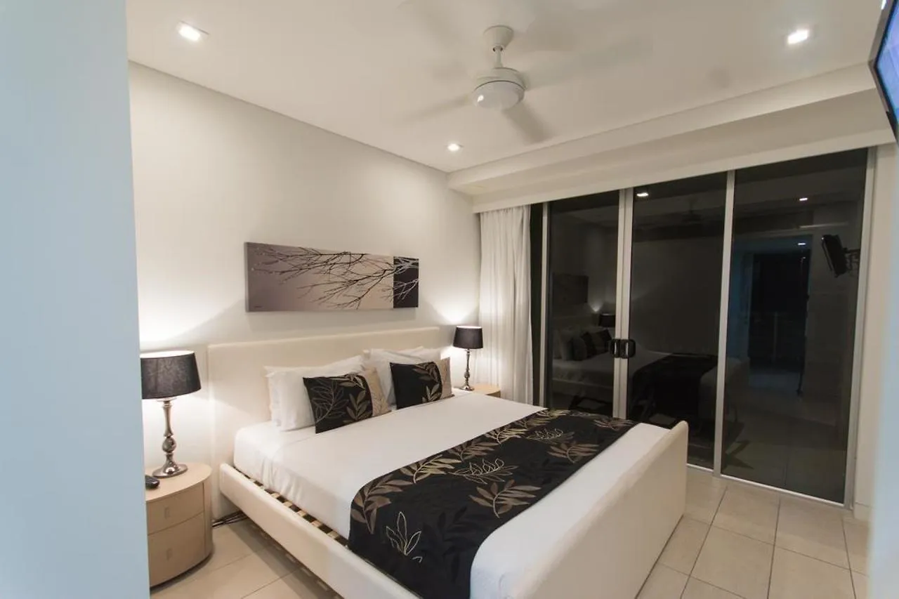 Coconut Grove Aparthotel Port Douglas 5*,  Australia