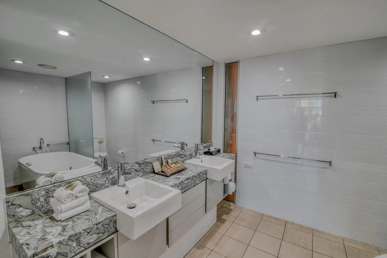 Coconut Grove Aparthotel Port Douglas