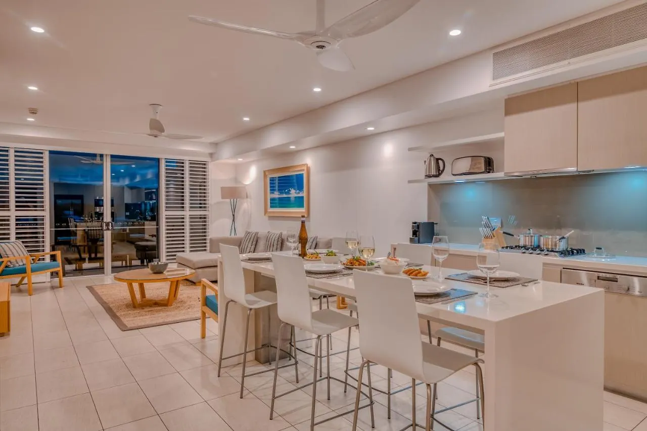 Coconut Grove Aparthotel Port Douglas 5*,