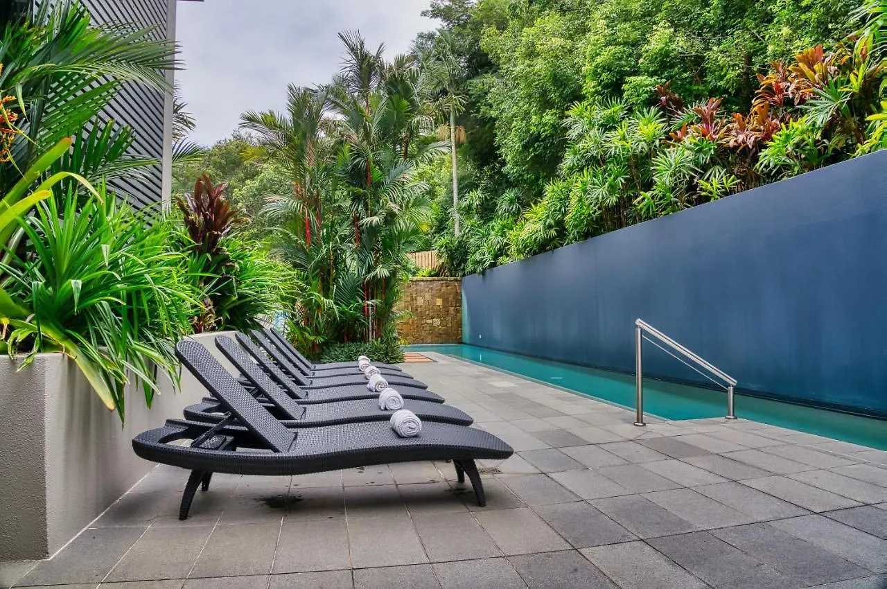 Coconut Grove Aparthotel Port Douglas 5*,