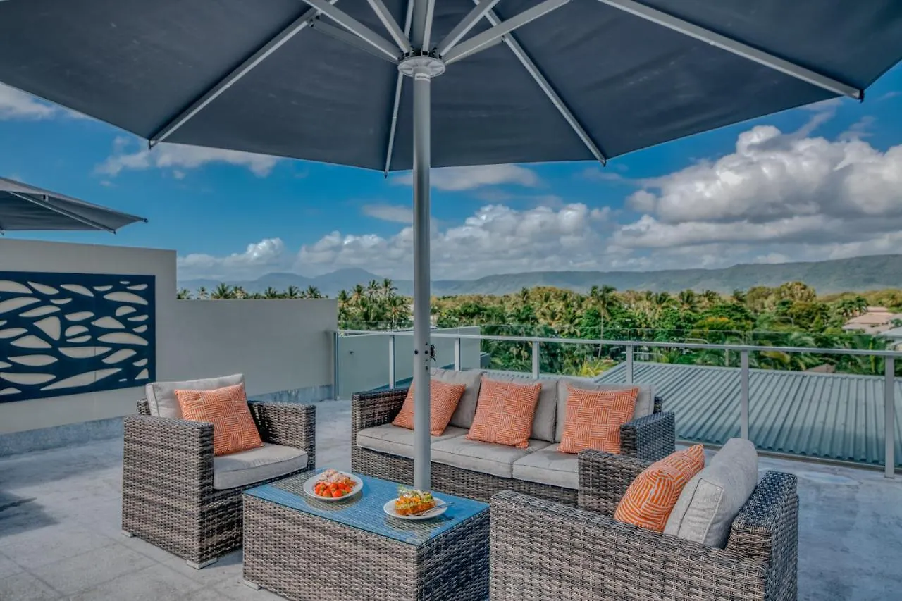 Coconut Grove Aparthotel Port Douglas